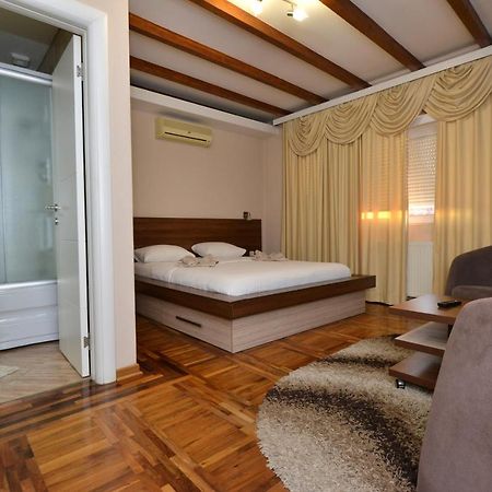 Garni Hotel Kaca Крагуевац Экстерьер фото