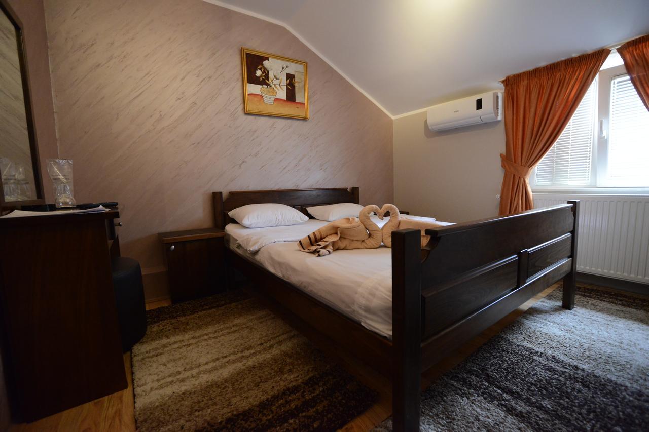 Garni Hotel Kaca Крагуевац Экстерьер фото